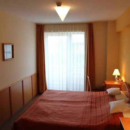 Szent Janos 3*