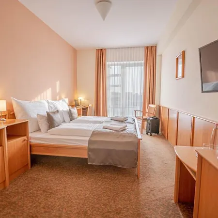 Отель Szent Janos